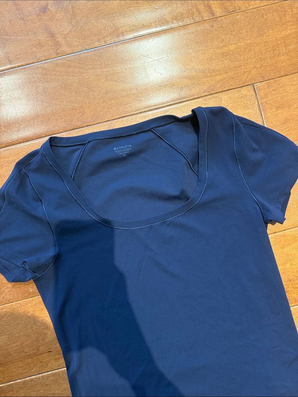 Athleta Never Worn Navy Scoop Neck Short Sleeve Top size medium - Picture 3 of 6